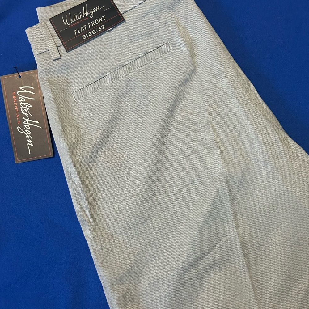 Walter Hagen Men's Light Gray Flat Front Shorts